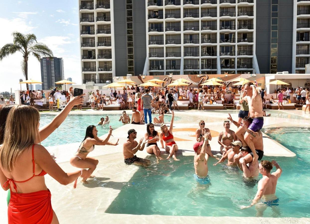 Close To Everything! Beautiful Hotel Studio'S, Sleeps 4 Gold Coast Exterior photo